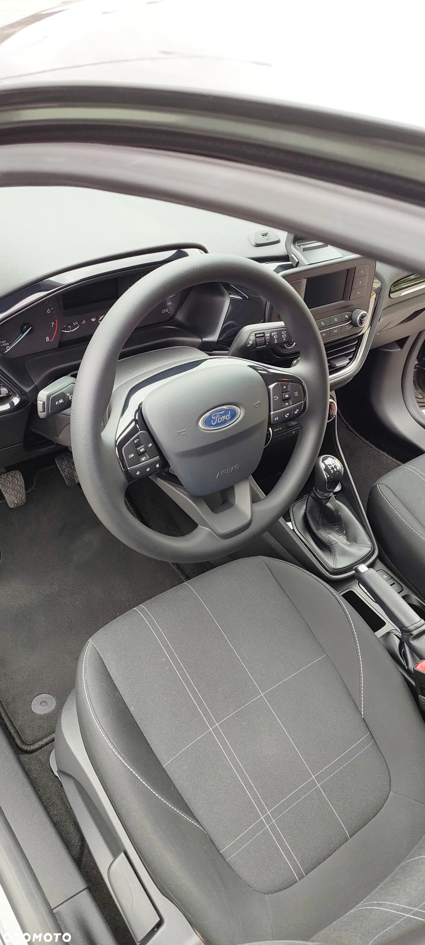 Ford Fiesta 1.1 S&S TREND - 13