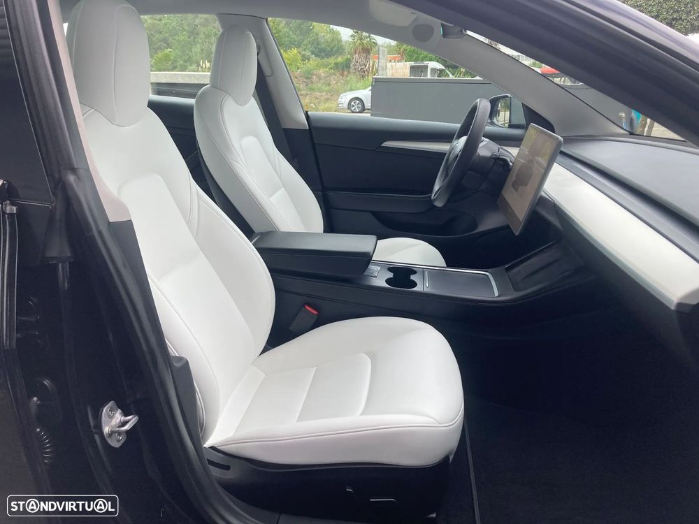 Tesla Model 3 RWD - 35