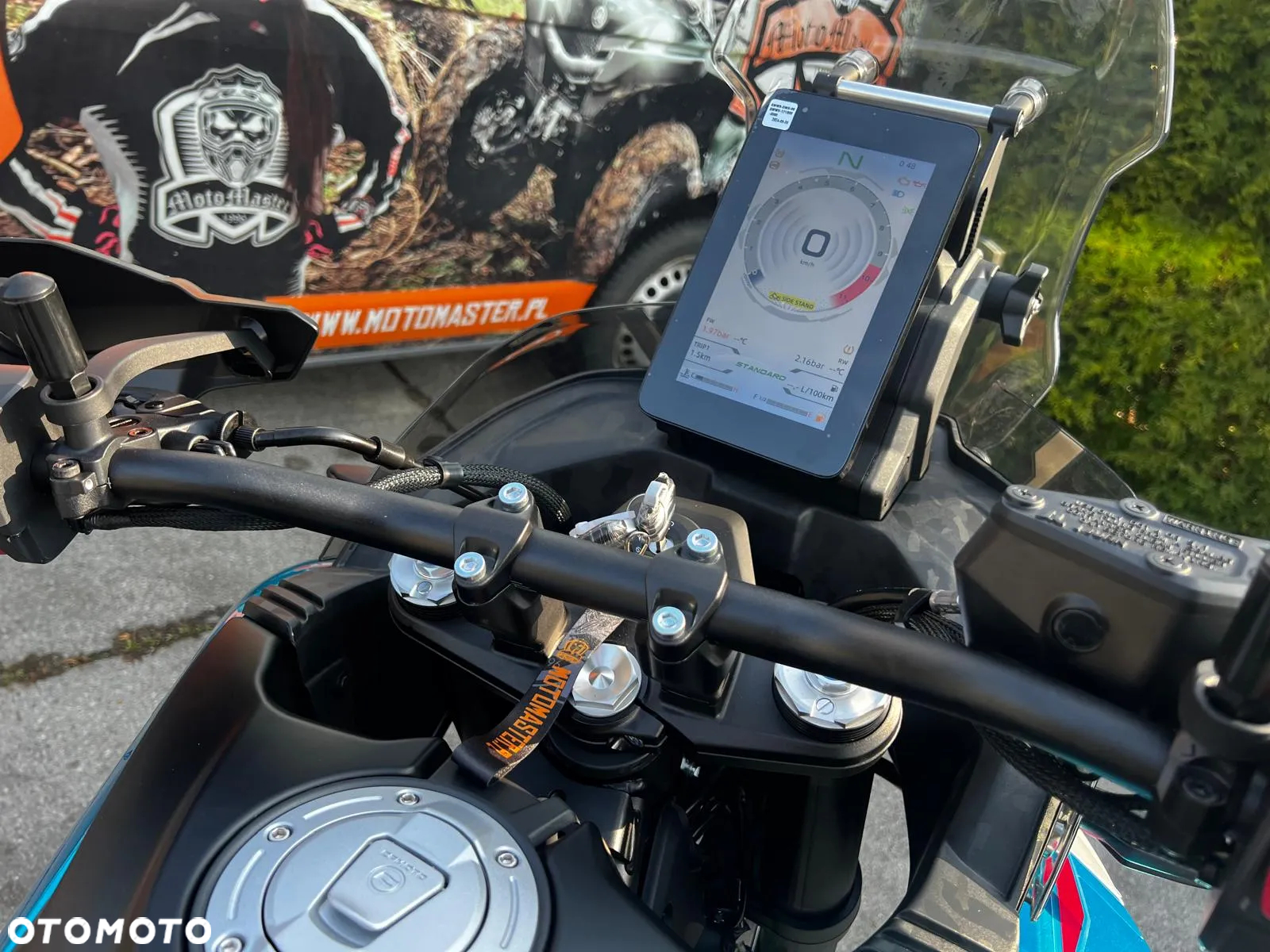 CFMoto MT - 11