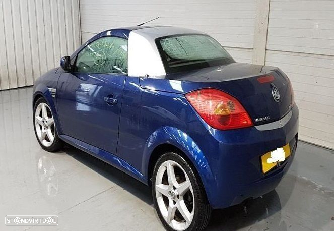 Opel Tigra 1.4 i de 2005 disponível para peças - 2