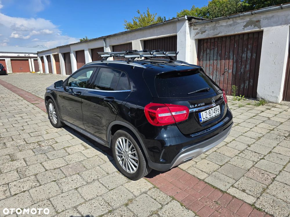 Mercedes-Benz GLA 250 4-Matic - 2