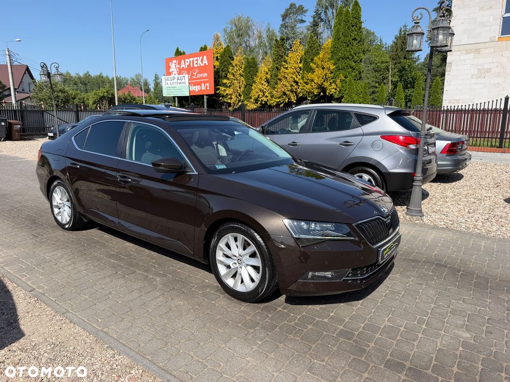 Skoda Superb 2.0 TDI Style - 32