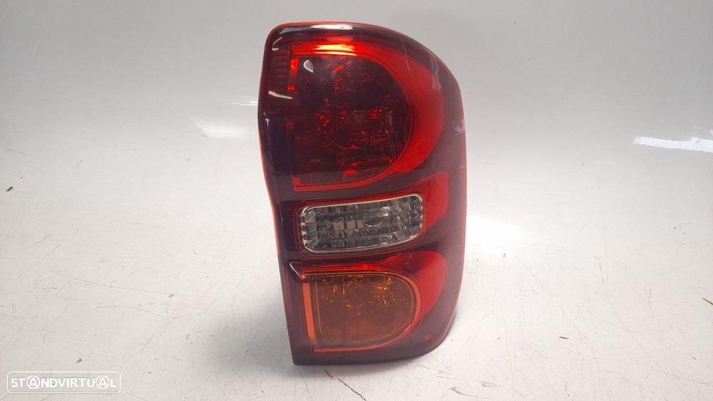 FAROLIM TRASEIRO DIREITO TOYOTA RAV 4 II 2003 -8155142040 - 2