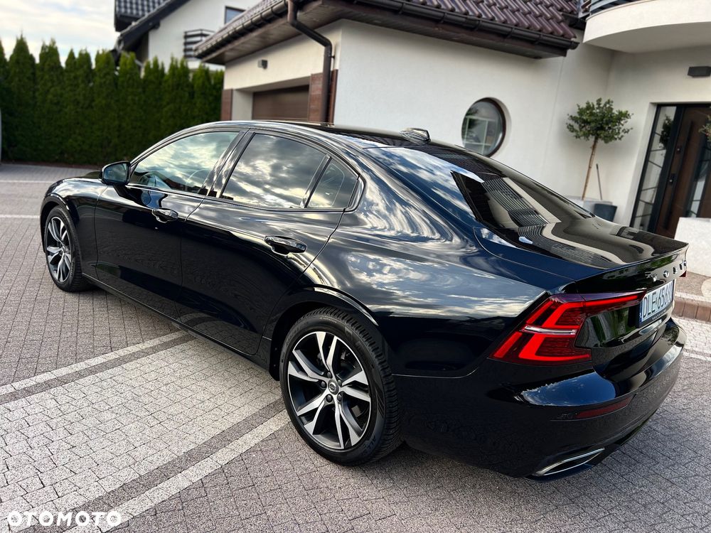 Volvo S60 B4 B R-Design - 5