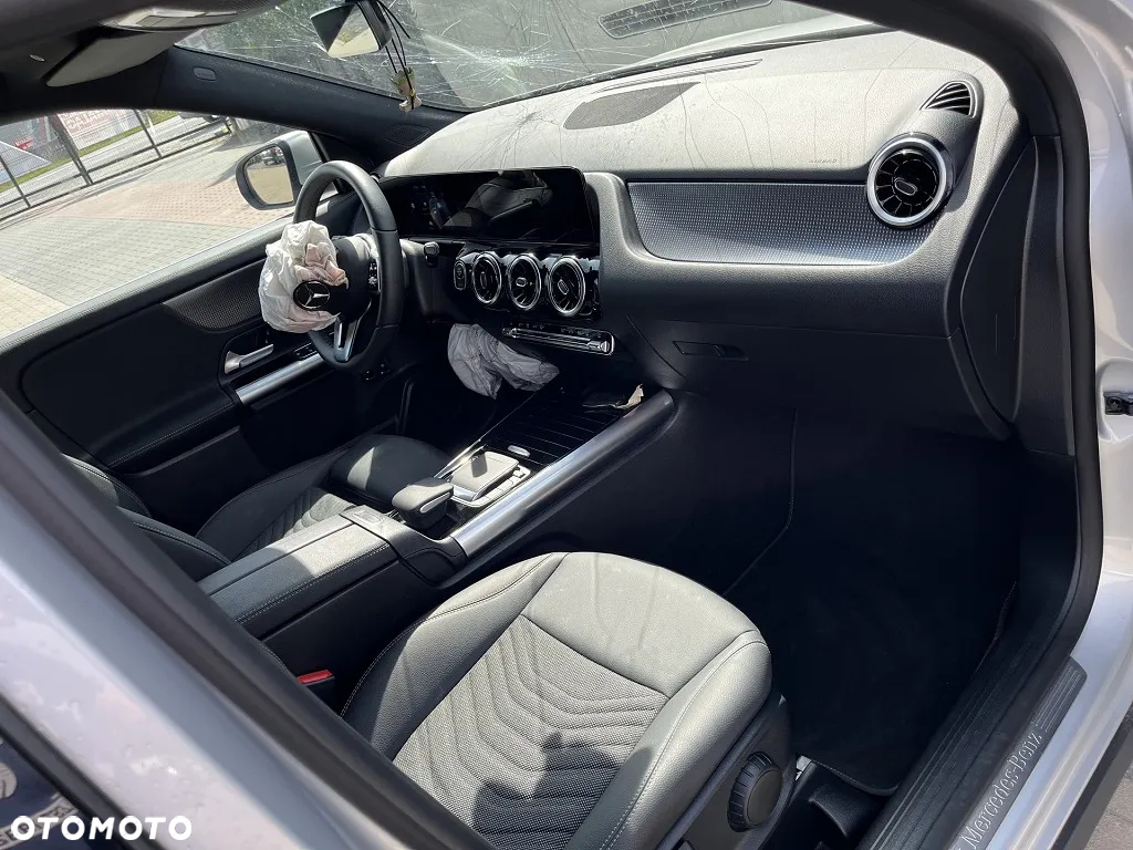 Mercedes-Benz GLA - 7