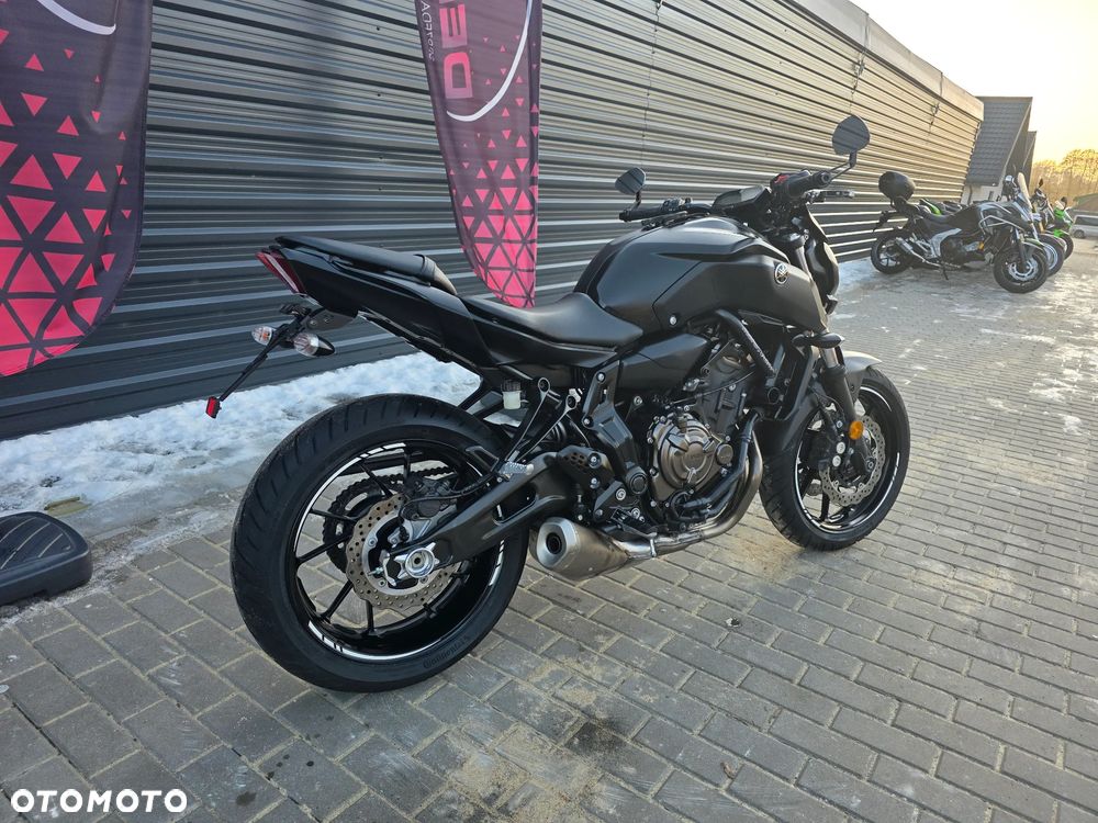 Yamaha MT - 6