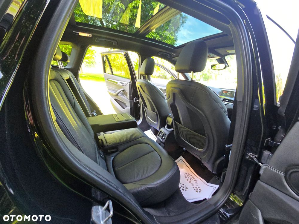 BMW X1 xDrive25i GPF Sport Line - 15