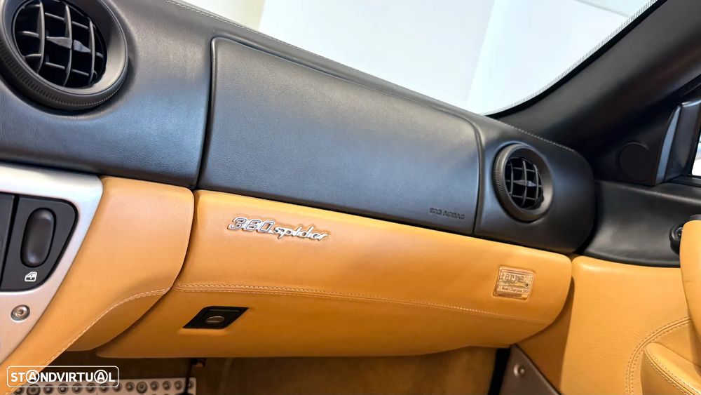 Ferrari 360 Spider - 35
