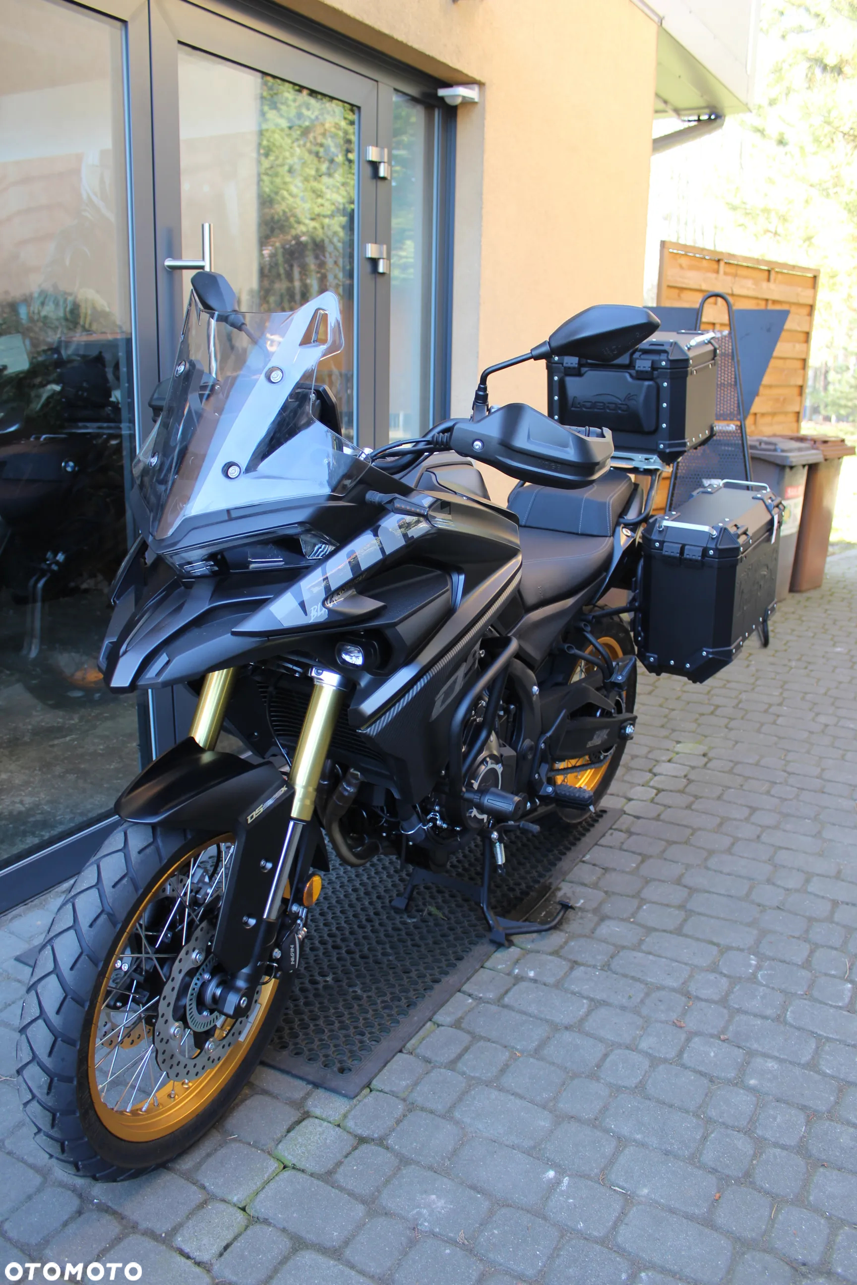 VOGE 525DSX - 9