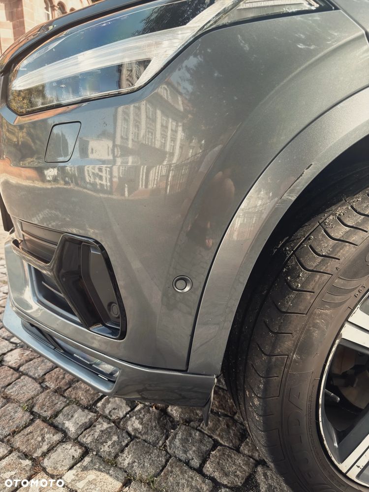 Volvo XC 90 D5 SCR AWD R-Design 7os - 25