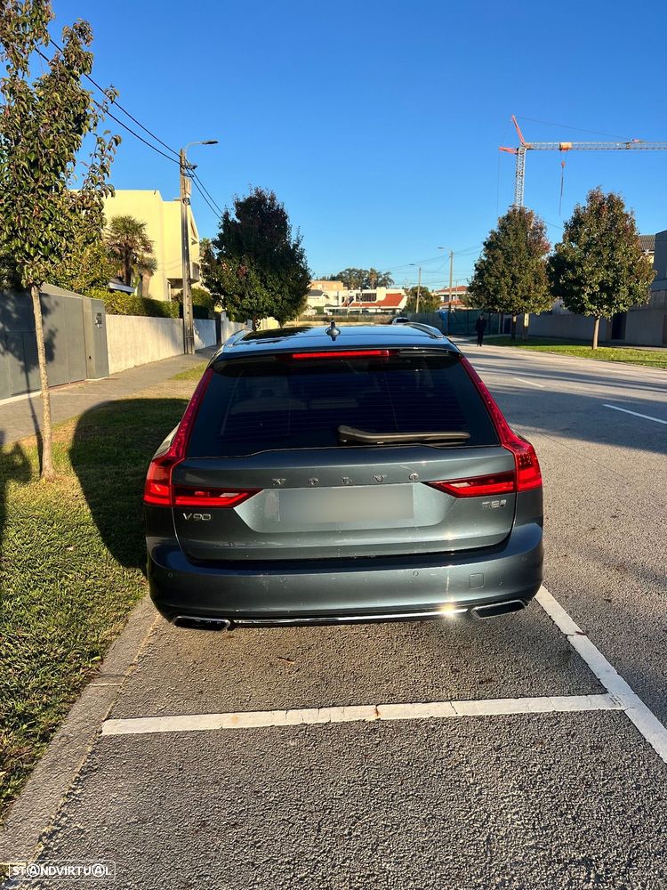 Volvo V90 2.0 T8 Momentum AWD Geartronic - 8