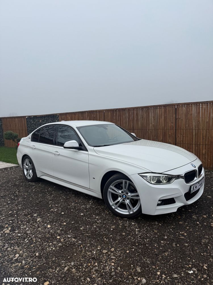 BMW Seria 3 330e iPerformance M Sport - 14