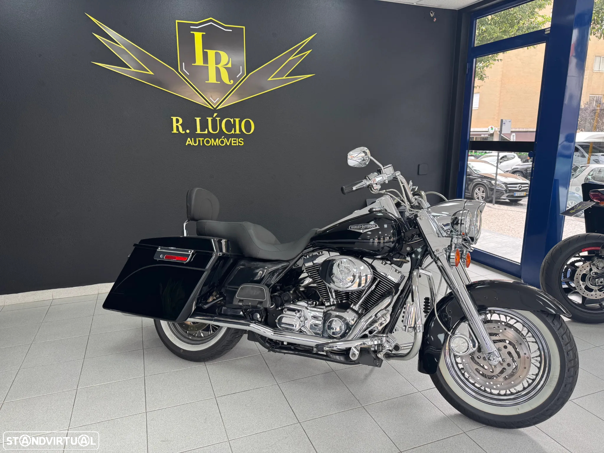 Harley-Davidson Road KING CLASSIC - 16