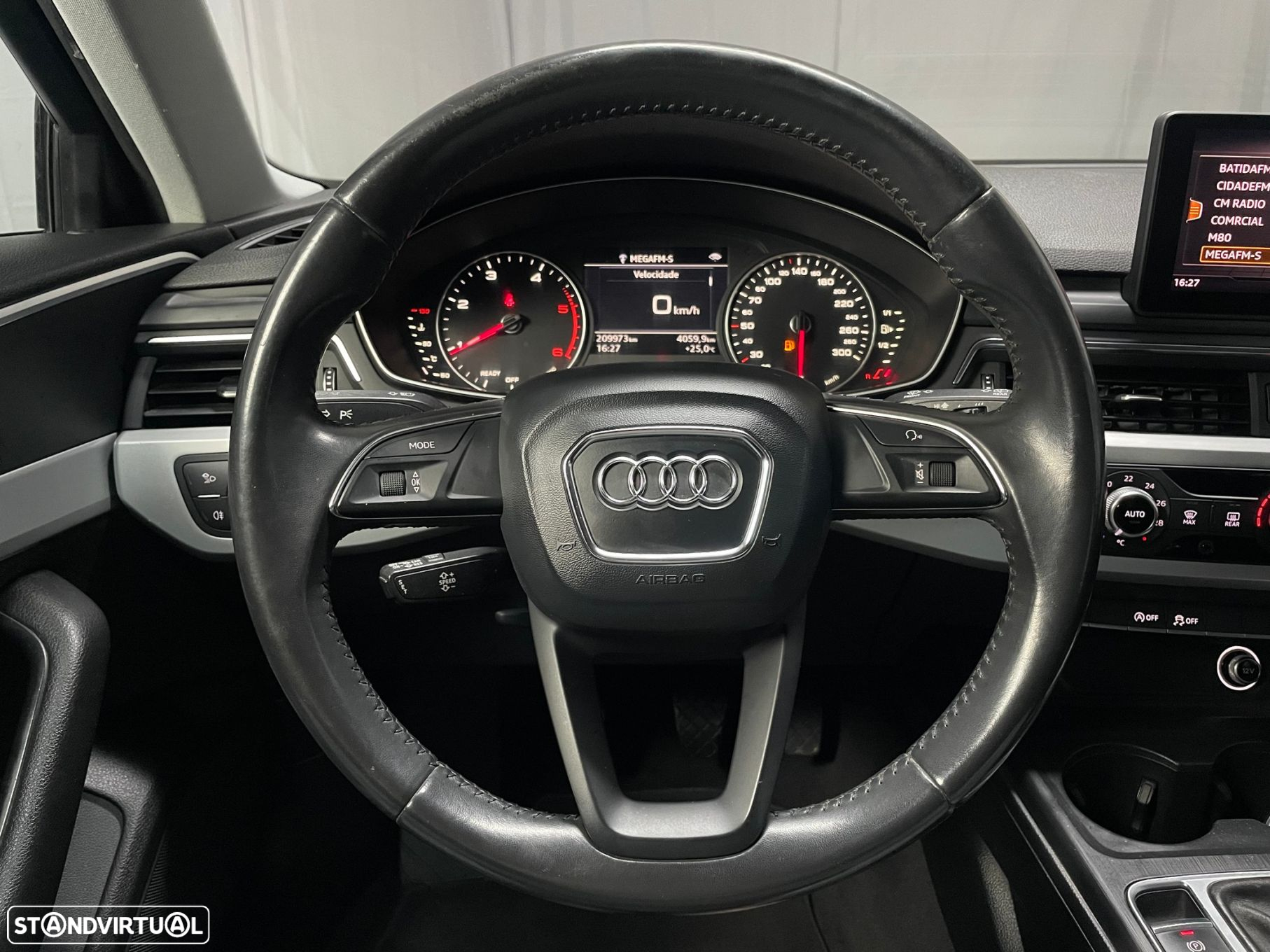 Audi A4 Avant 2.0 TDI Advance - 8