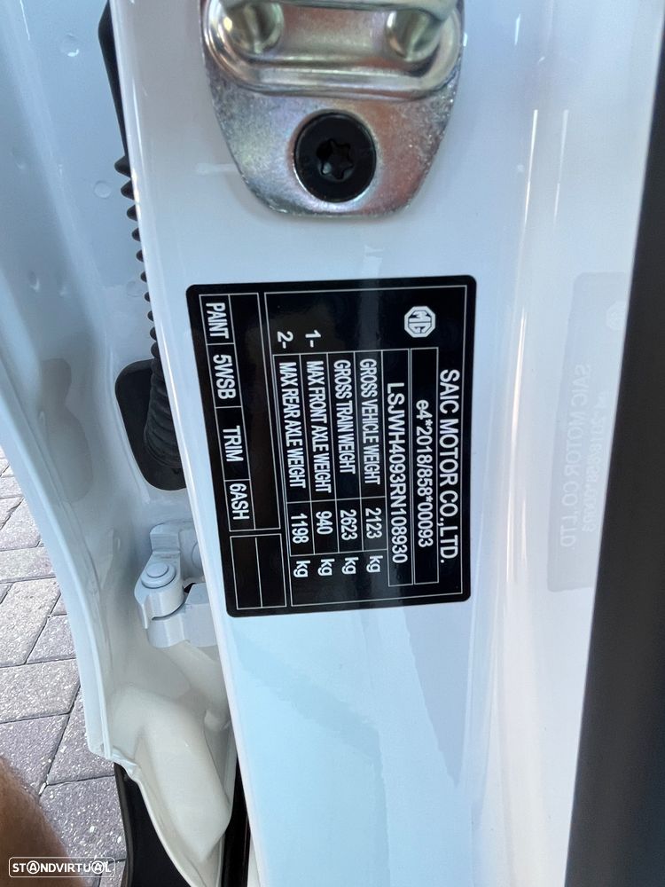 MG MG4 4 Luxury 64 kWh - 40