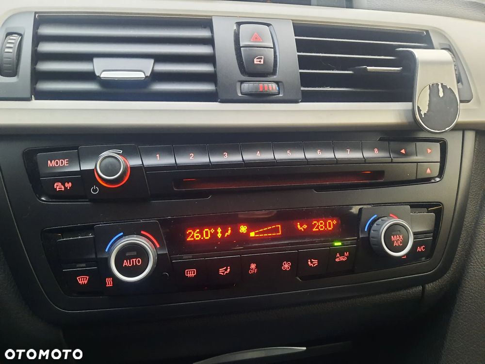 BMW 3GT 320i Advantage - 11