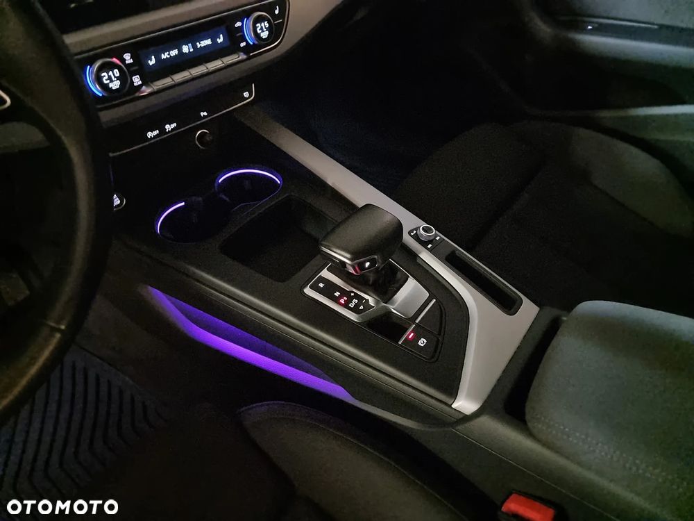 Audi A4 Limousine - 16