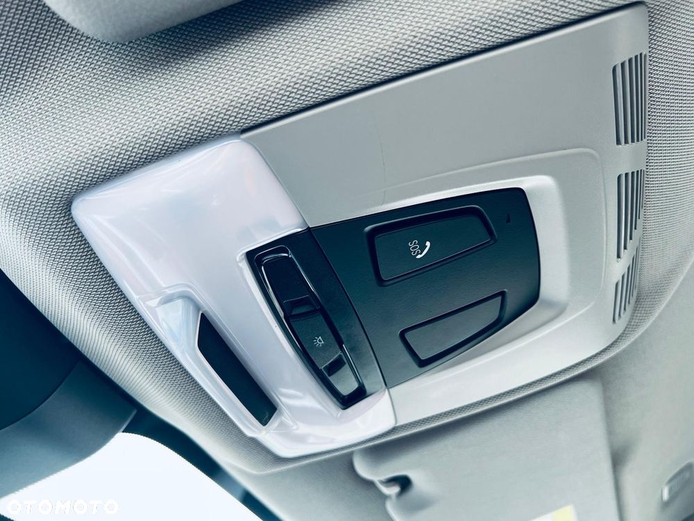 BMW X1 sDrive18i - 14