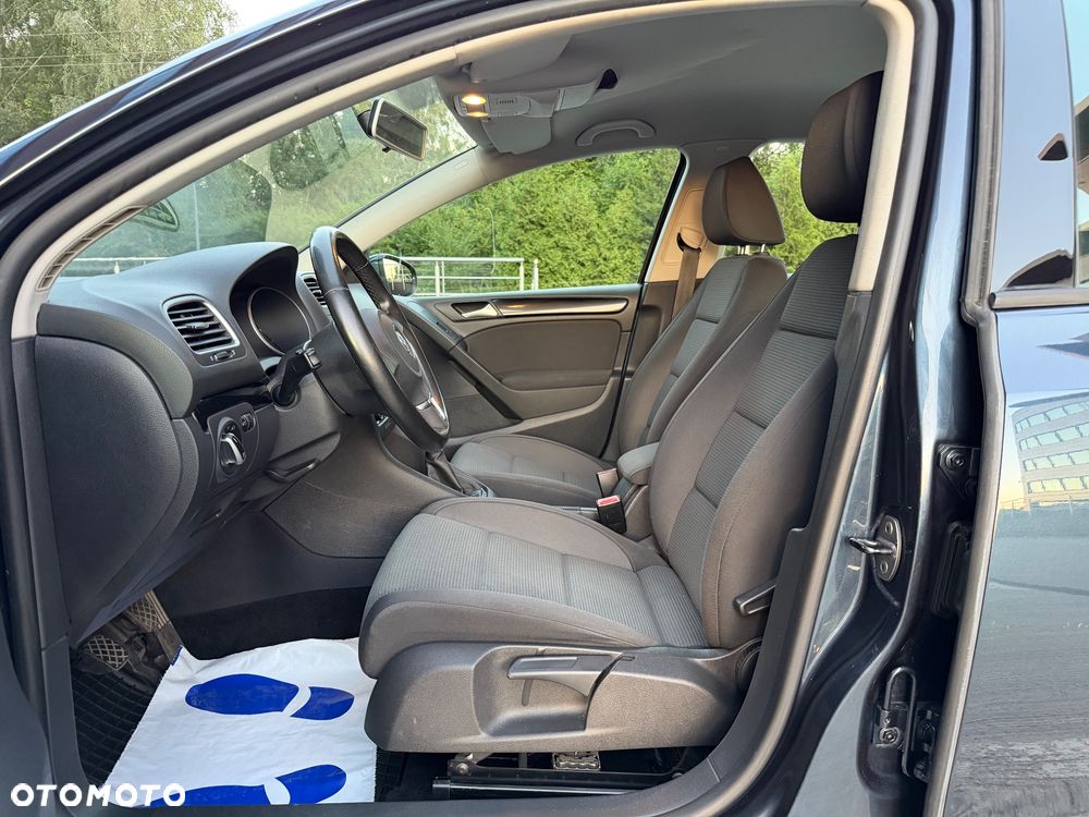 Volkswagen Golf - 26