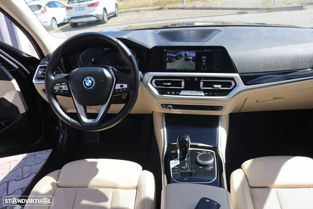 BMW 330 e Line Sport Auto - 46