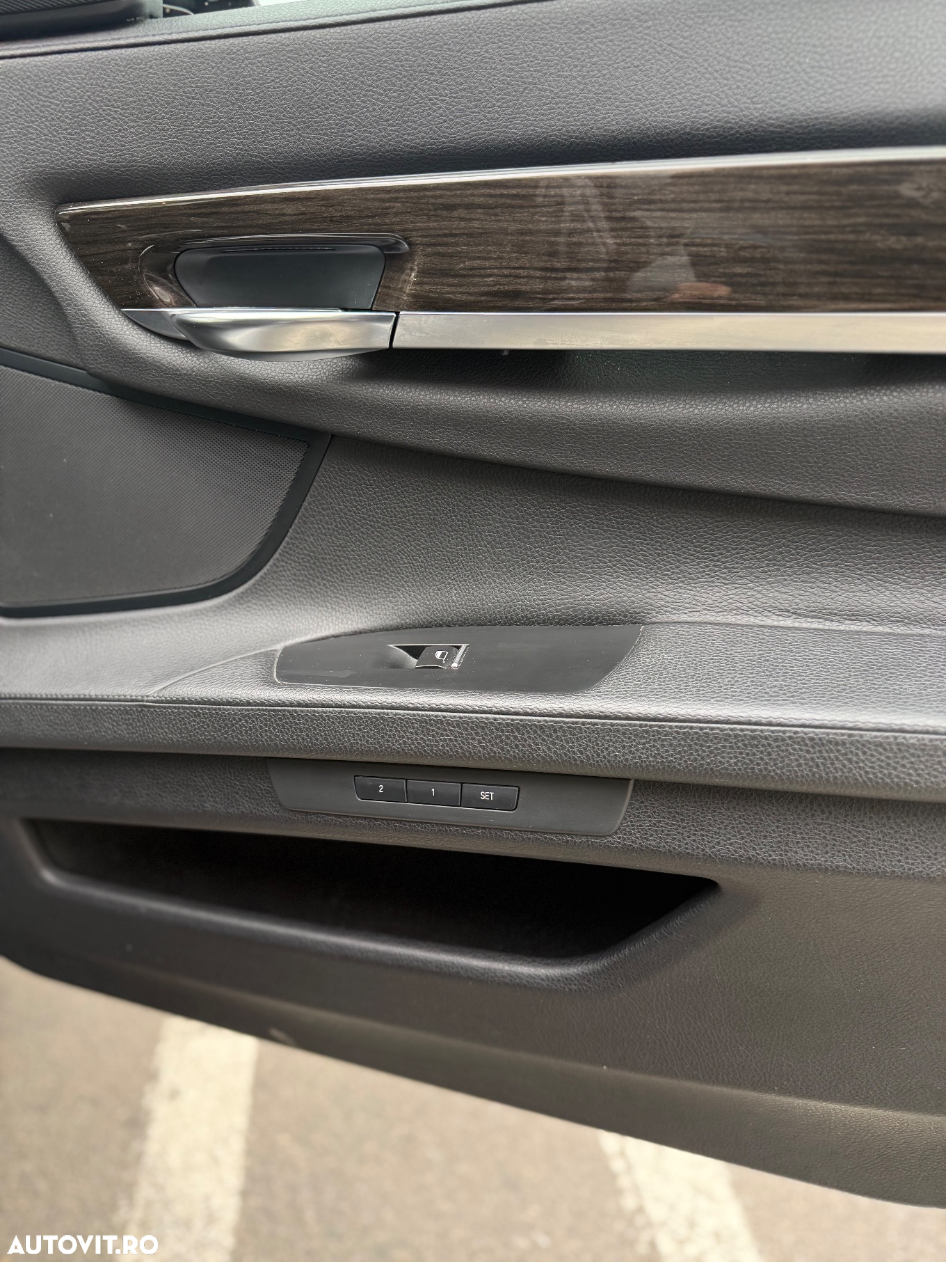BMW Seria 7 740d xDrive - 14