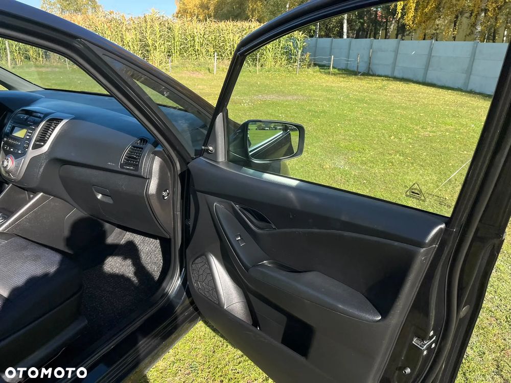 Hyundai ix20 1.4 Trend - 21
