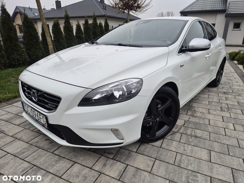 Volvo V40 D2 R Design - 18