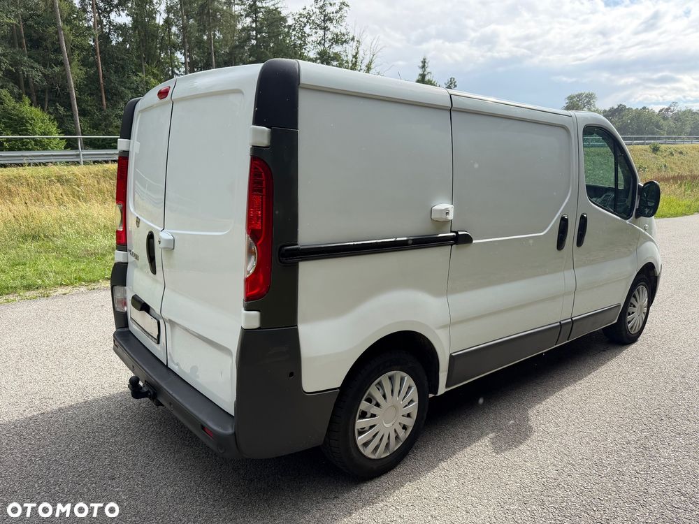 Renault TRAFIC - 6