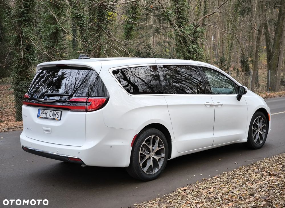 Chrysler Pacifica - 5