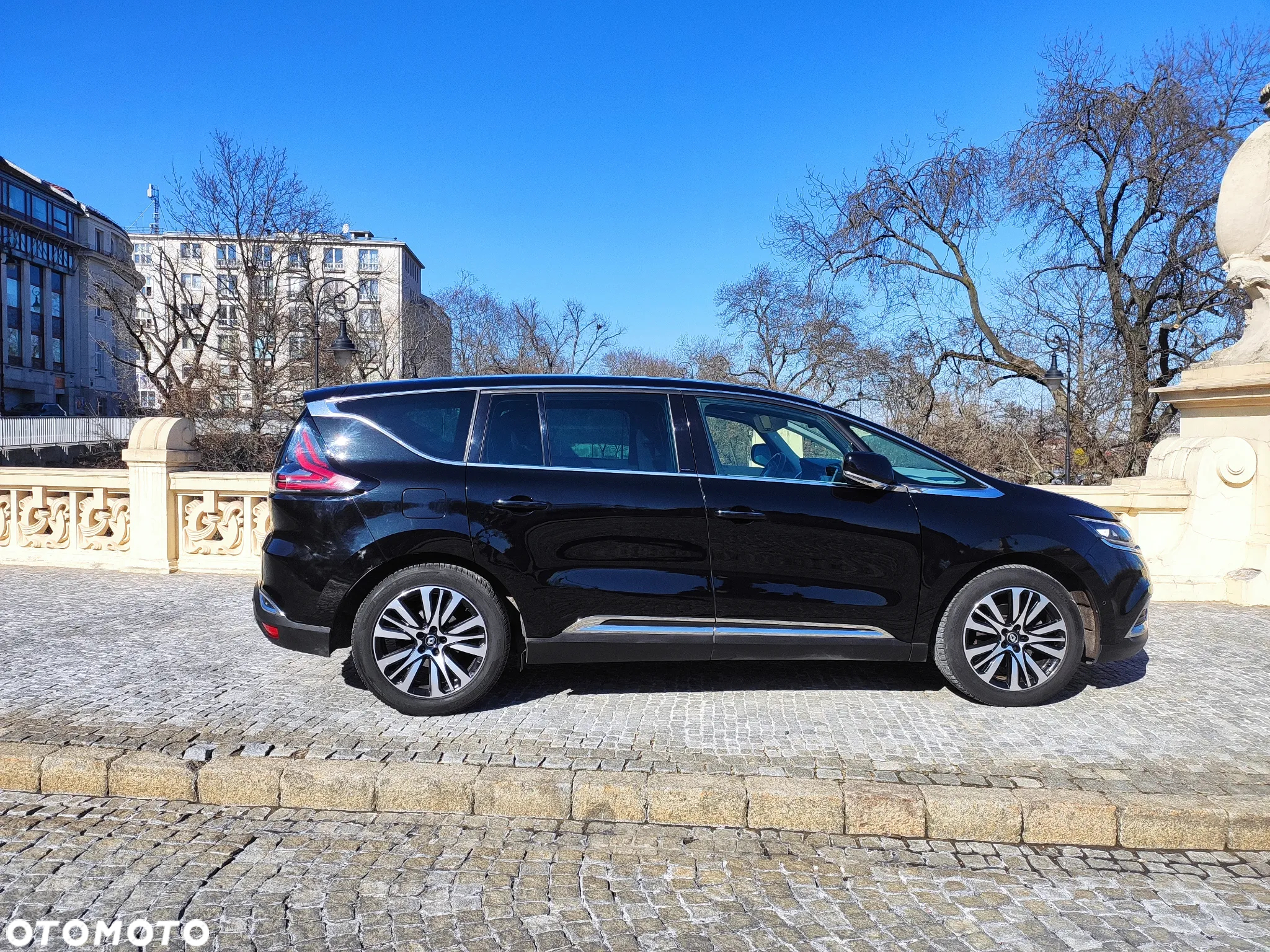 Renault Espace 1.6 dCi Energy Initiale Paris EDC 7os - 11
