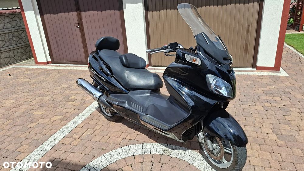 Suzuki Burgman - 3