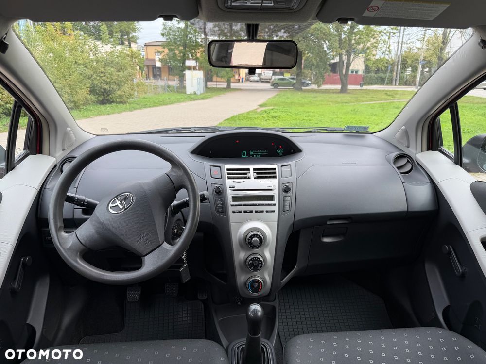 Toyota Yaris 1.0 Terra - 6