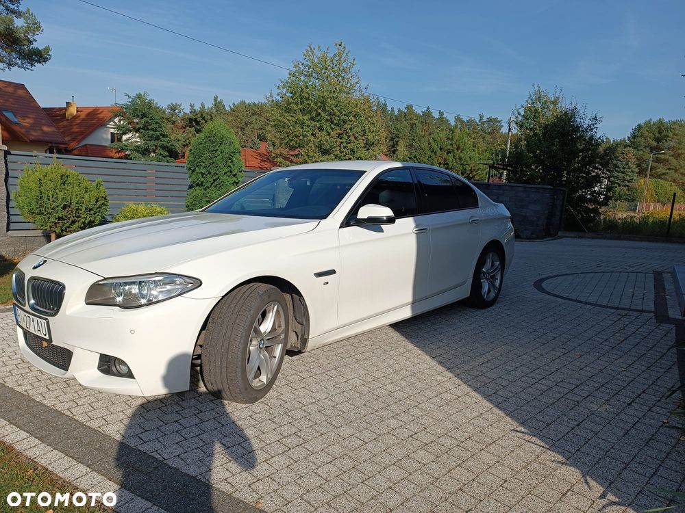 BMW Seria 5 520d M Sport - 9