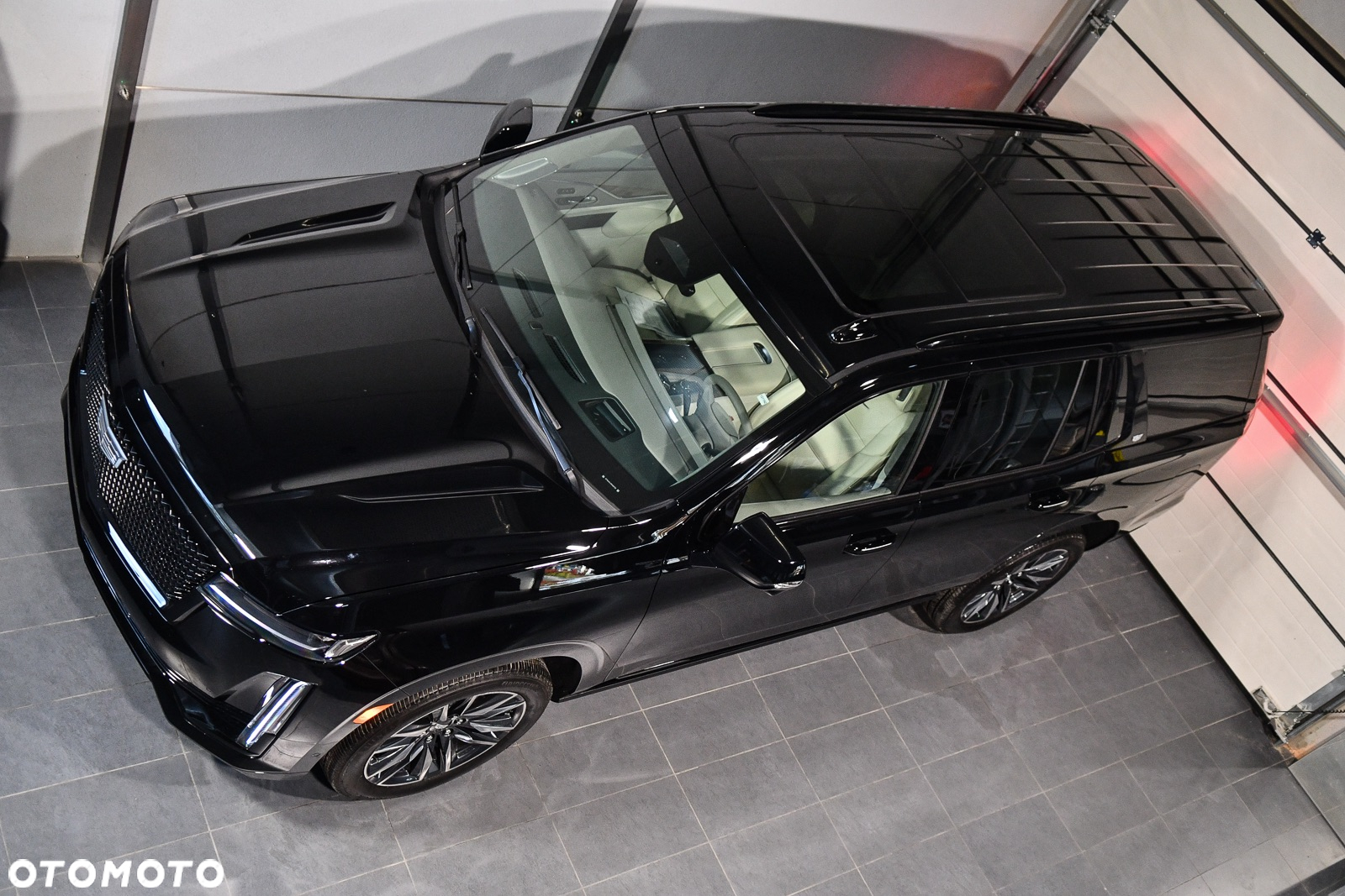 Cadillac Escalade - 7