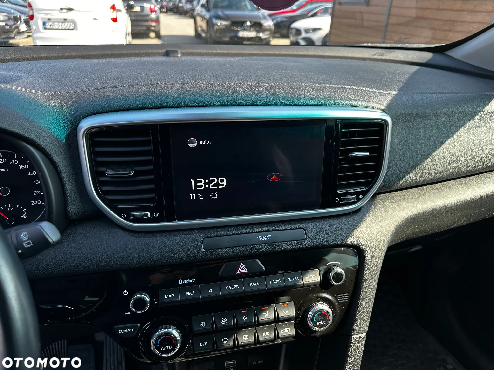 Kia Sportage - 12