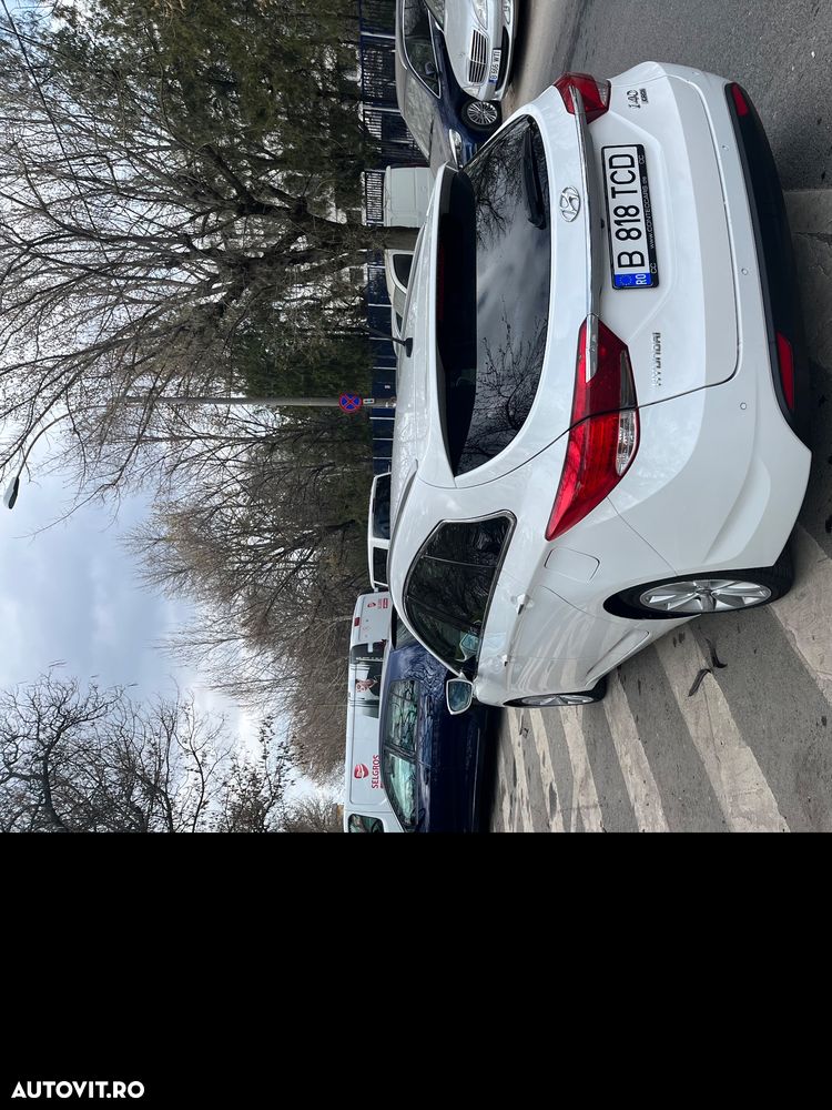 Hyundai i40 i40cw 1.7 CRDi Automatik Premium - 11