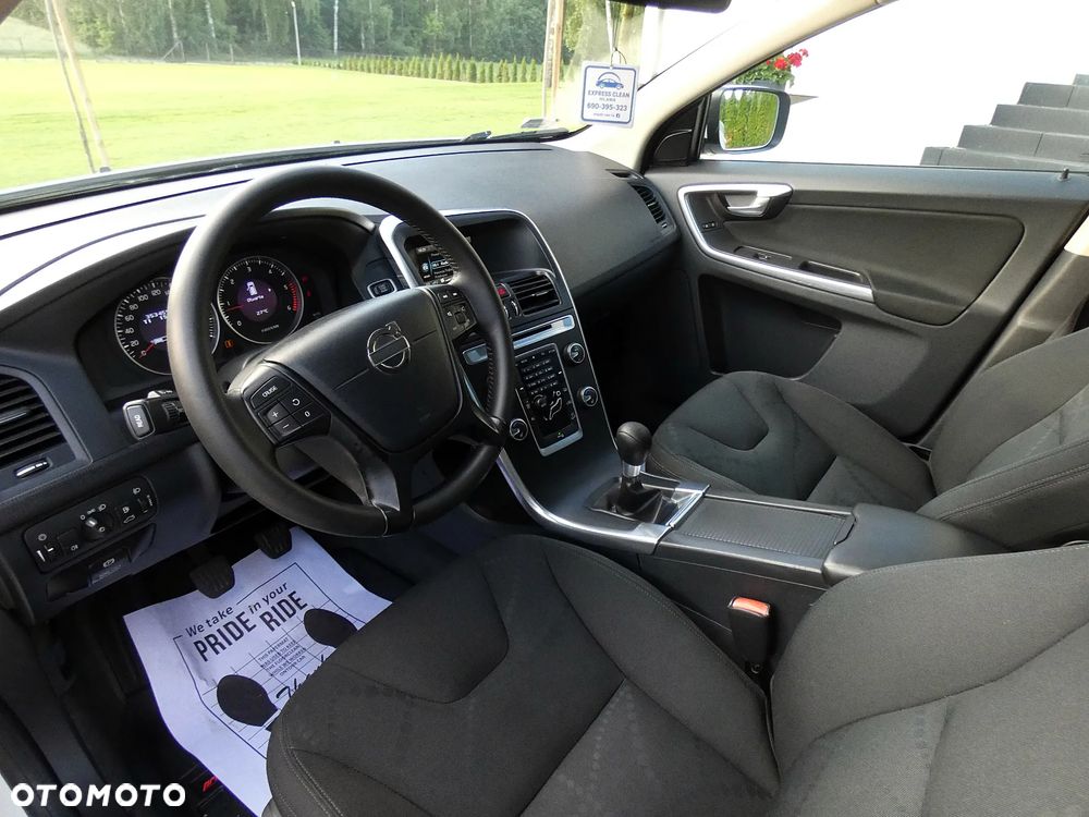 Volvo XC 60 2.4D AWD Momentum - 21
