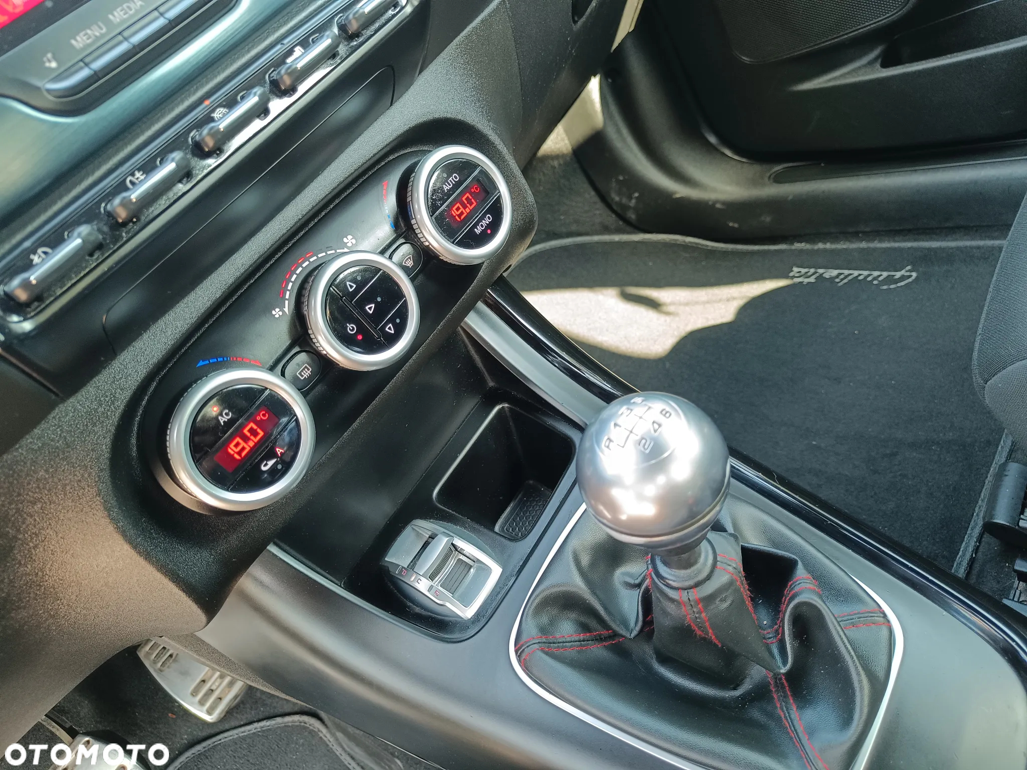 Alfa Romeo Giulietta 2.0 JTDM 16V Turismo - 23
