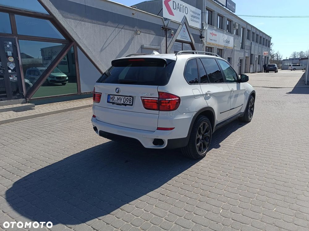 BMW X5 xDrive35i Edition Exclusive - 9