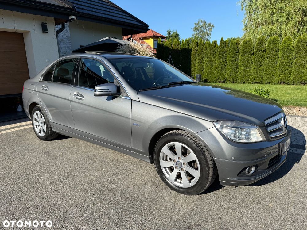 Mercedes-Benz Klasa C 180 CGI Automatik BlueEFFICIENCY Elegance - 8