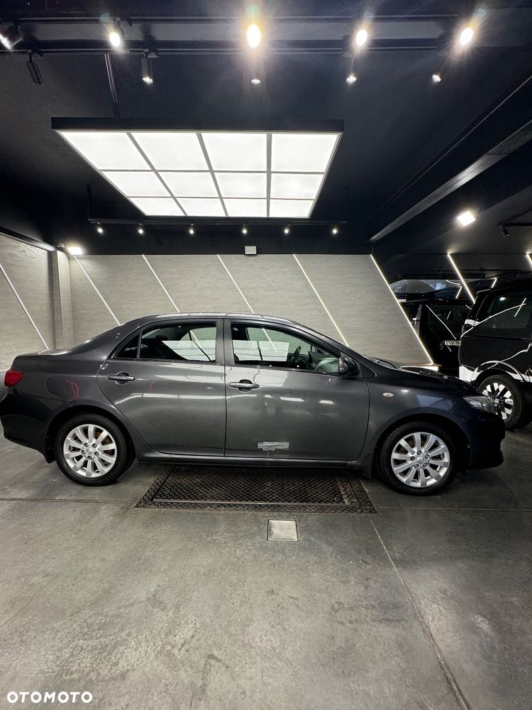 Toyota Corolla - 5