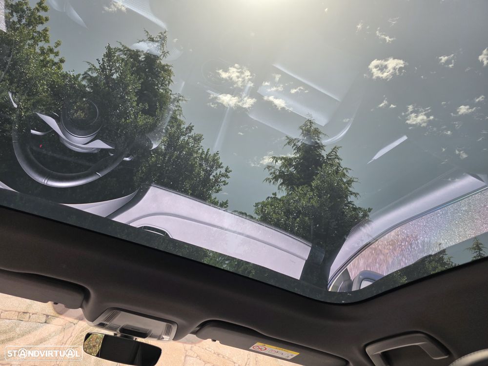 Porsche Taycan Sport Turismo - 25