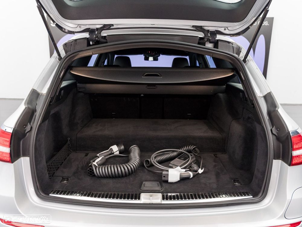 Mercedes-Benz E 300 de AMG Line - 11