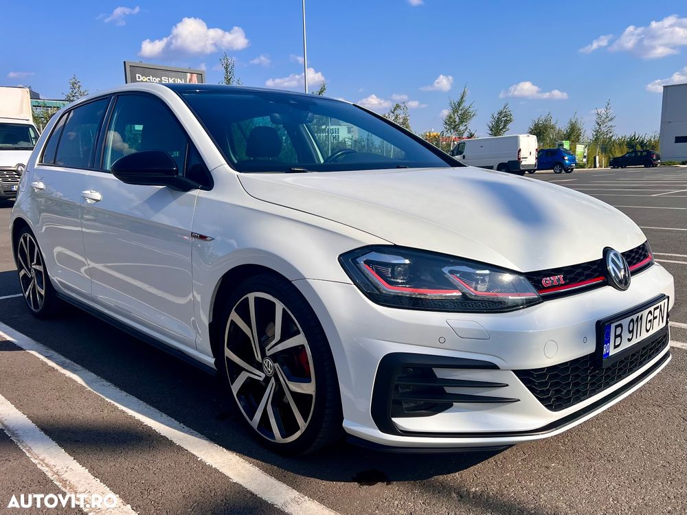 Volkswagen Golf 2.0 TSI DSG GTI - 2