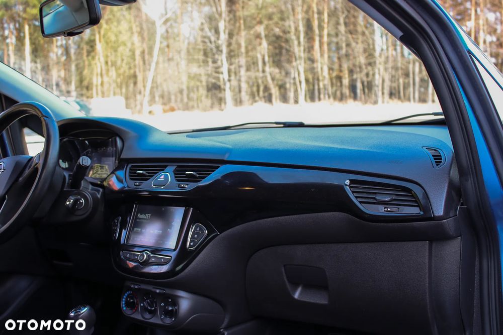 Opel Corsa 1.4 16V Cosmo - 24