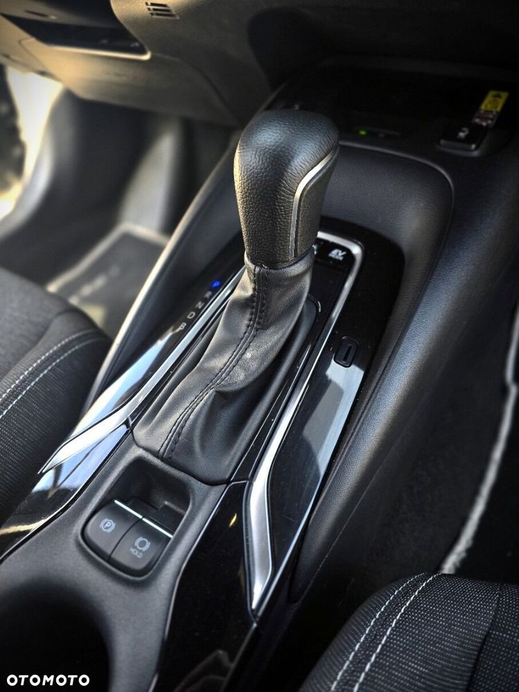 Toyota Corolla 1.8 Hybrid Comfort - 25