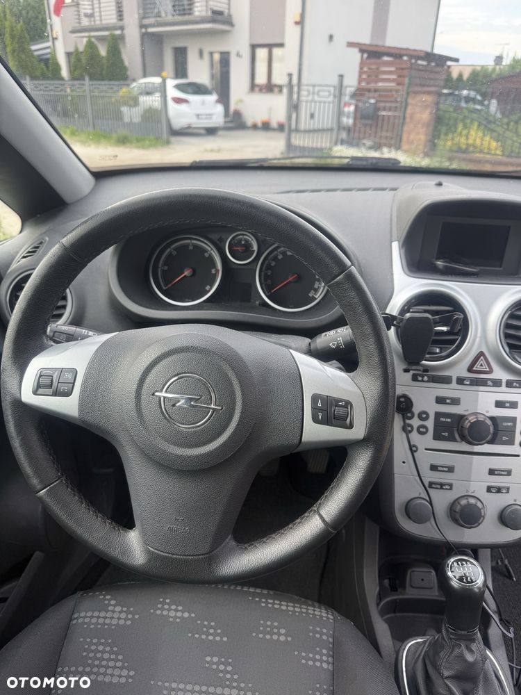 Opel Corsa - 4