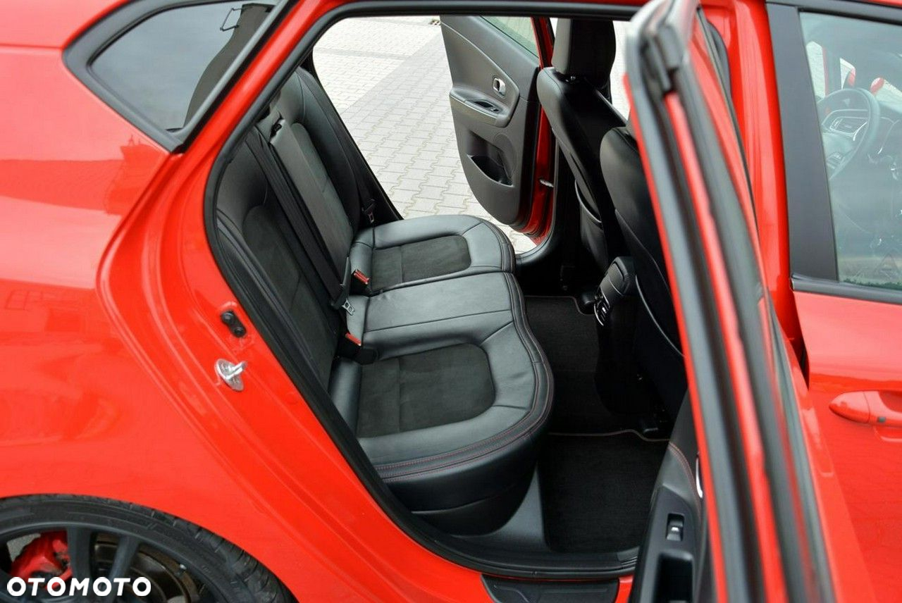 Kia Ceed Cee'd 1.6 T-GDI GT - 16