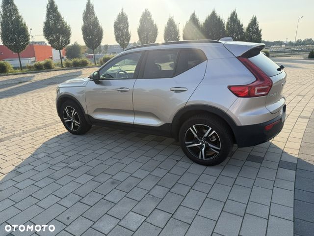 Volvo XC 40 B3 Plus Dark - 7