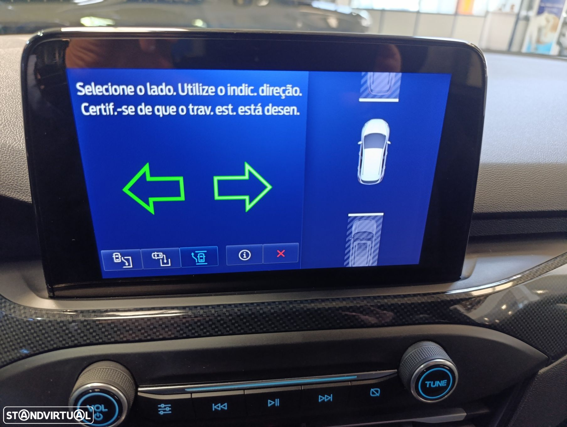 Ford Focus 1.0 EcoBoost Hybrid ST-LINE X - 22